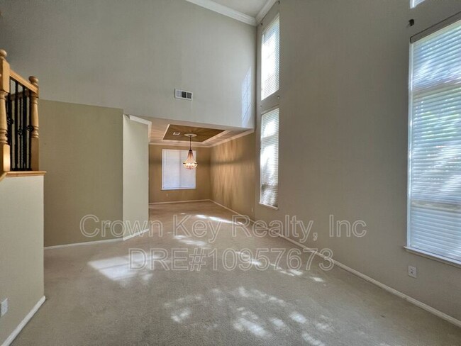 Building Photo - 673 Nacomis Ct
