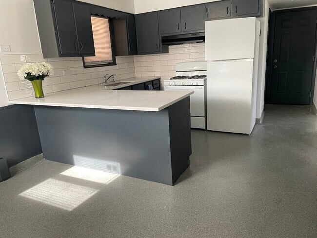 Building Photo - 1540 S 59th Ct