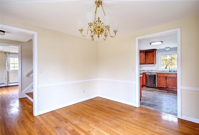 Building Photo - 12 Whalen Dr