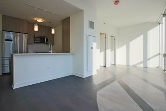 Building Photo - 461 N Park Dr