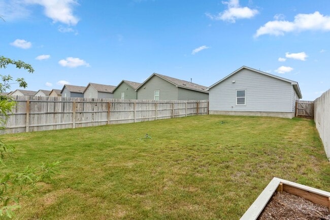 Building Photo - 3569 Millbrook Wy