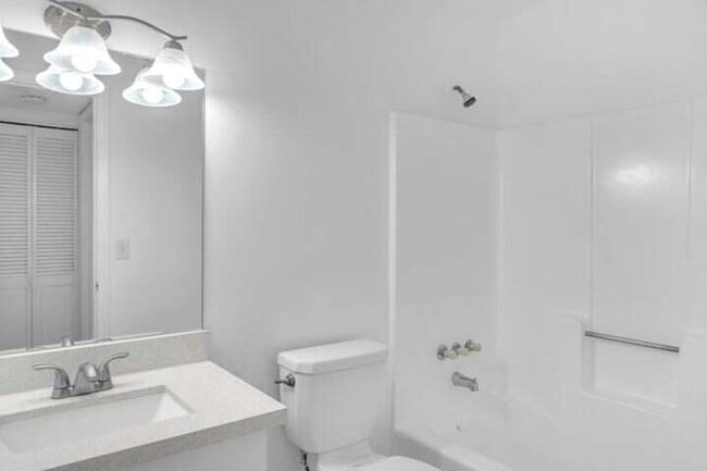 Building Photo - 7951 Southgate Blvd