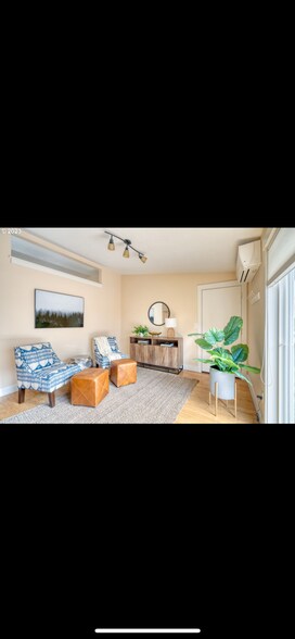 Building Photo - 3062 NW Kelly Hill Ct