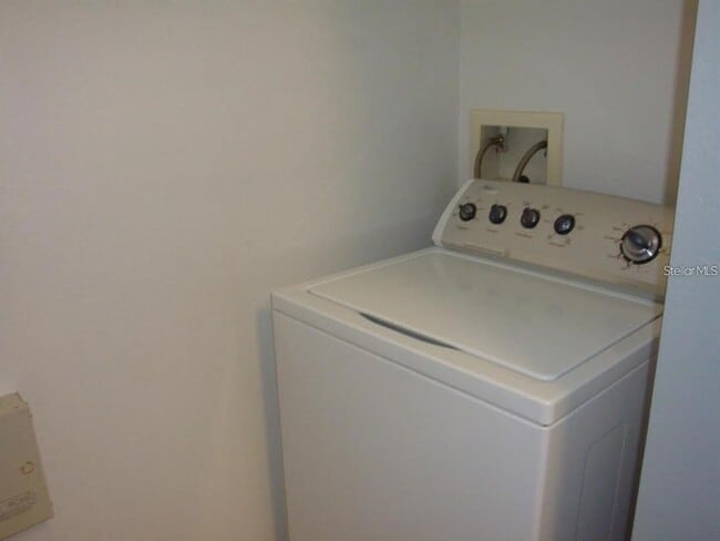 Building Photo - 2209 Portofino Pl