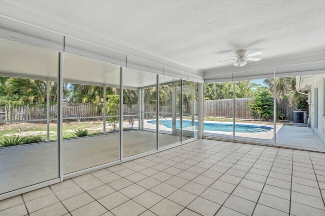 Building Photo - RARELY AVAILABLE!  3BED/2BATH POOL HOME FOR RENT-SARASOTA, FL $2995.00