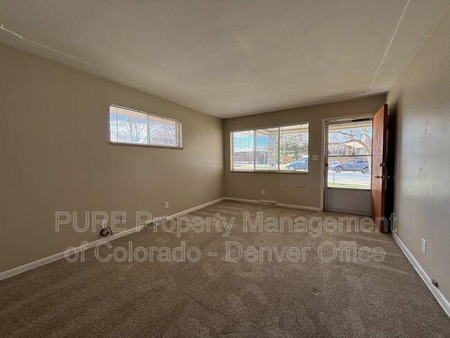 Building Photo - 150 S Cody Ct