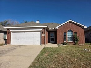 Building Photo - 4758 Marina Del Rd