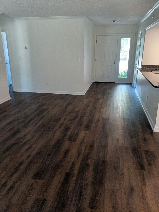 Building Photo - 4430 Goshen Lake Dr S