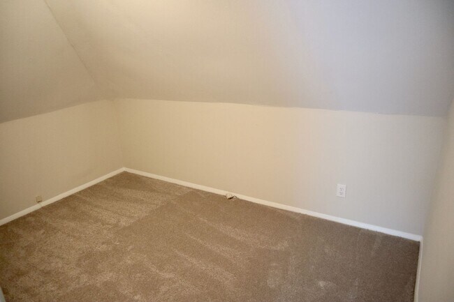 Building Photo - Lovely Single Family Home in Rockville