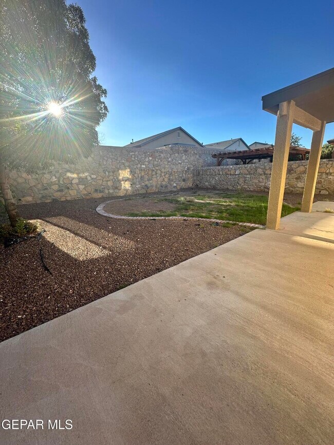 Building Photo - 7668 Mundy Creek Dr