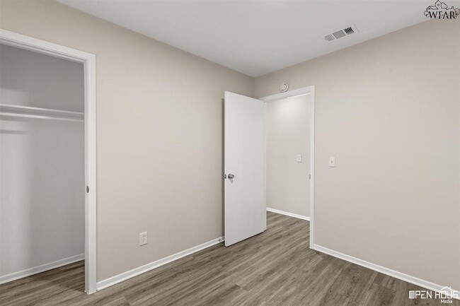 Building Photo - 4728 Eden Ln
