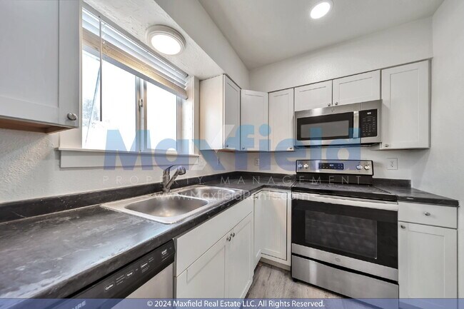 Building Photo - North Salt Lake 2 BD 1 BA - $500.00 Security Deposit OAC -Brookside Lofts Unit 18