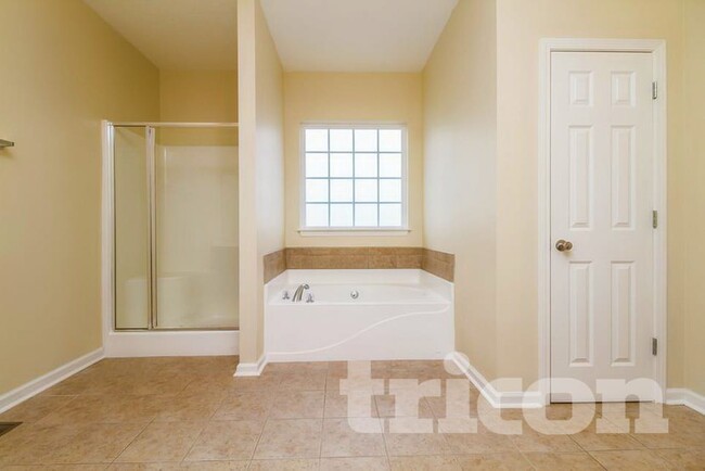 Building Photo - 100 Havenwood Ct