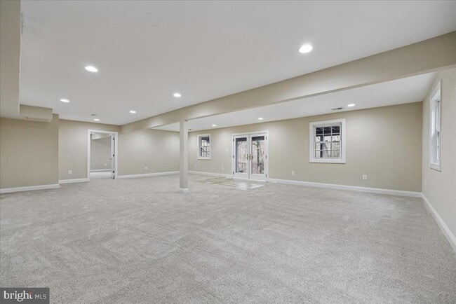 Building Photo - 4902 De Russey Pkwy