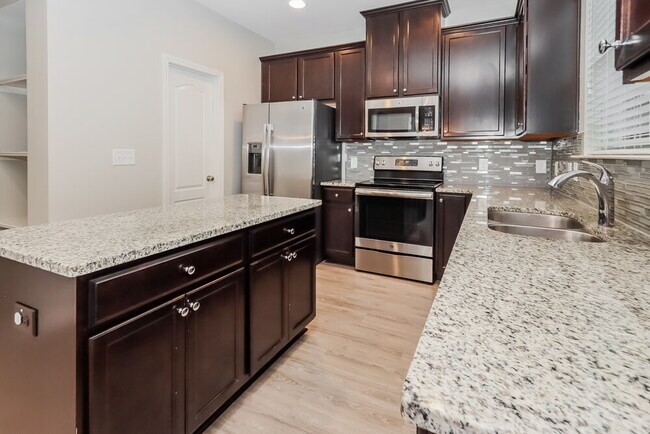 Building Photo - 7528 Stone Creek Path