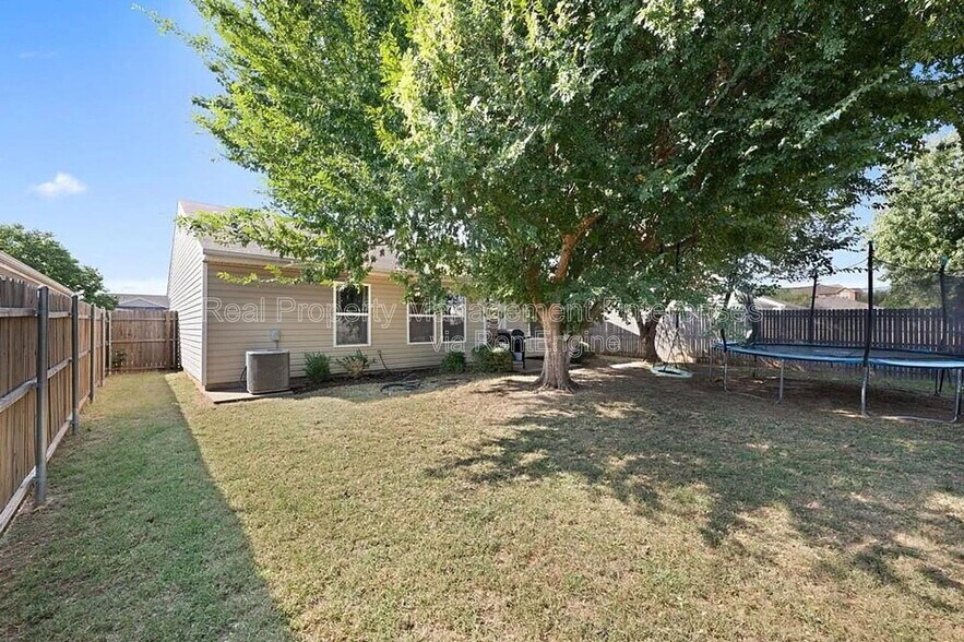 Building Photo - 1809 NW 146th St
