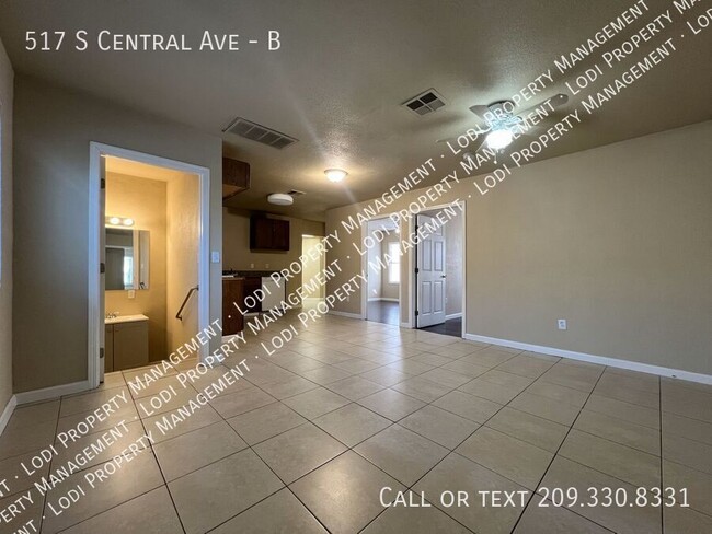 Primary Photo - 517 S Central Ave