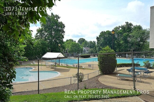 Building Photo - 1073 Temple Ct