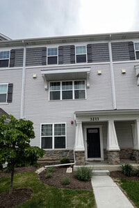 Building Photo - 3211 Trillium Cir