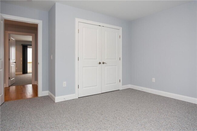 Building Photo - 314 Chases Ln