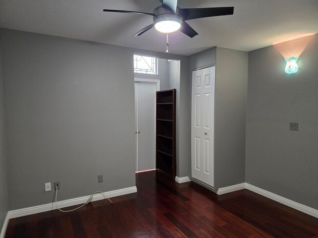 Building Photo - Stunning single-story Vista Del Cerro home with a private backyard oasis designed for effortless ...