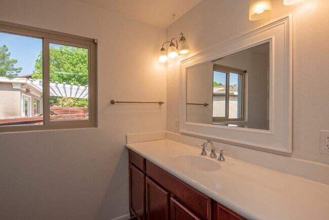 Building Photo - 4456 E Campbell Ave