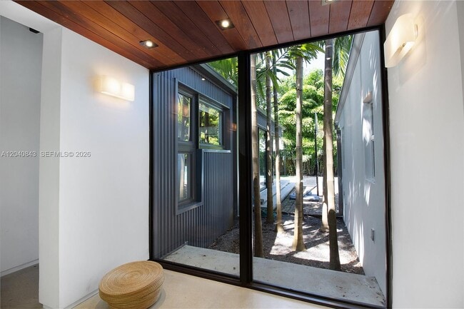 Building Photo - 7420 SW 53rd Pl