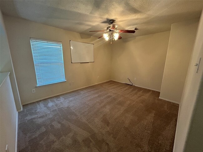 Building Photo - 14027 Blackfoot Trail Run