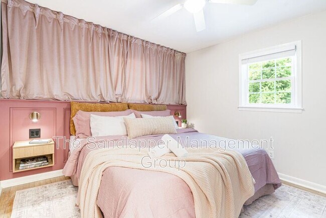 Building Photo - 4640 Glenn St