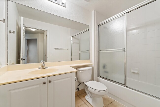 Building Photo - 2806 Veronia Dr