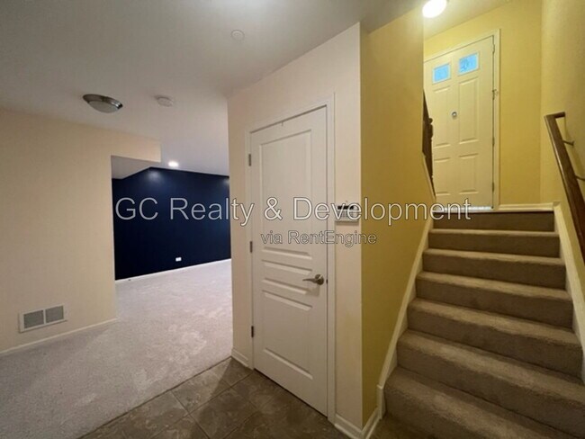 Building Photo - 1271 Evergreen Ave