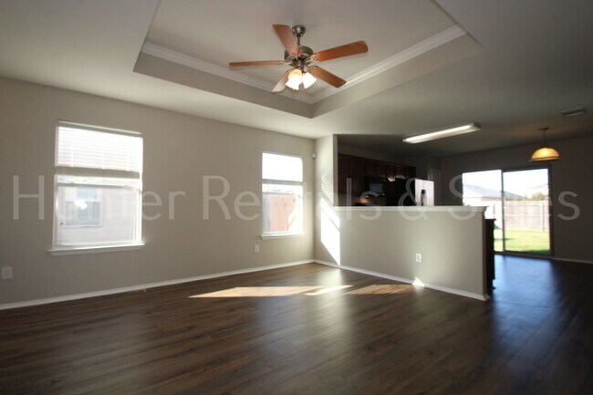 Building Photo - Modern Comfort in Meadows of Trimmier