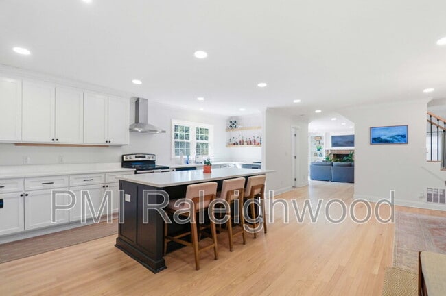 Building Photo - 322 E Millbrook Rd