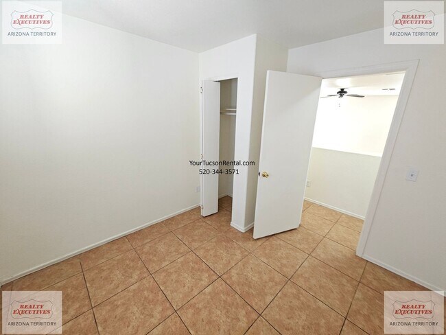 Building Photo - Midvale Park Home with 4 bedrooms and 2 baths