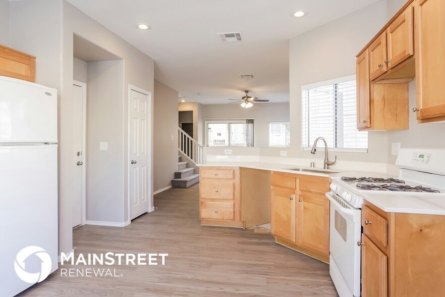 Building Photo - 10521 West Table Lands Court