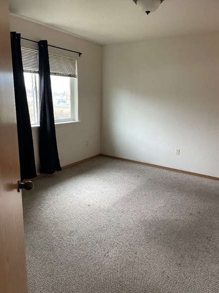 Building Photo - 51 Appleway Dr