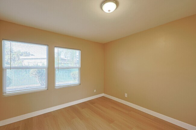 Building Photo - 5461-65 Imperial Ave