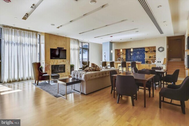 Building Photo - 475 K St NW