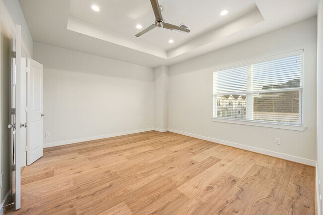 Building Photo - 6302 Chelsea Falls Ln