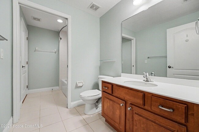 Building Photo - 601 N Miramar Ave