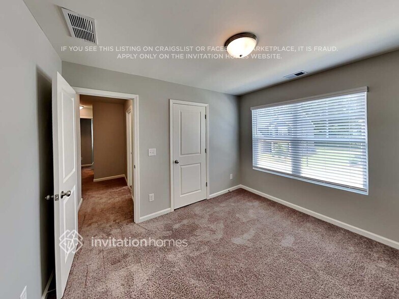 Building Photo - 229 N Fortune Way