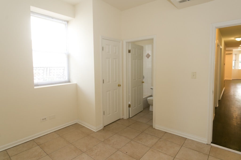 Building Photo - 2112 N Campbell Ave