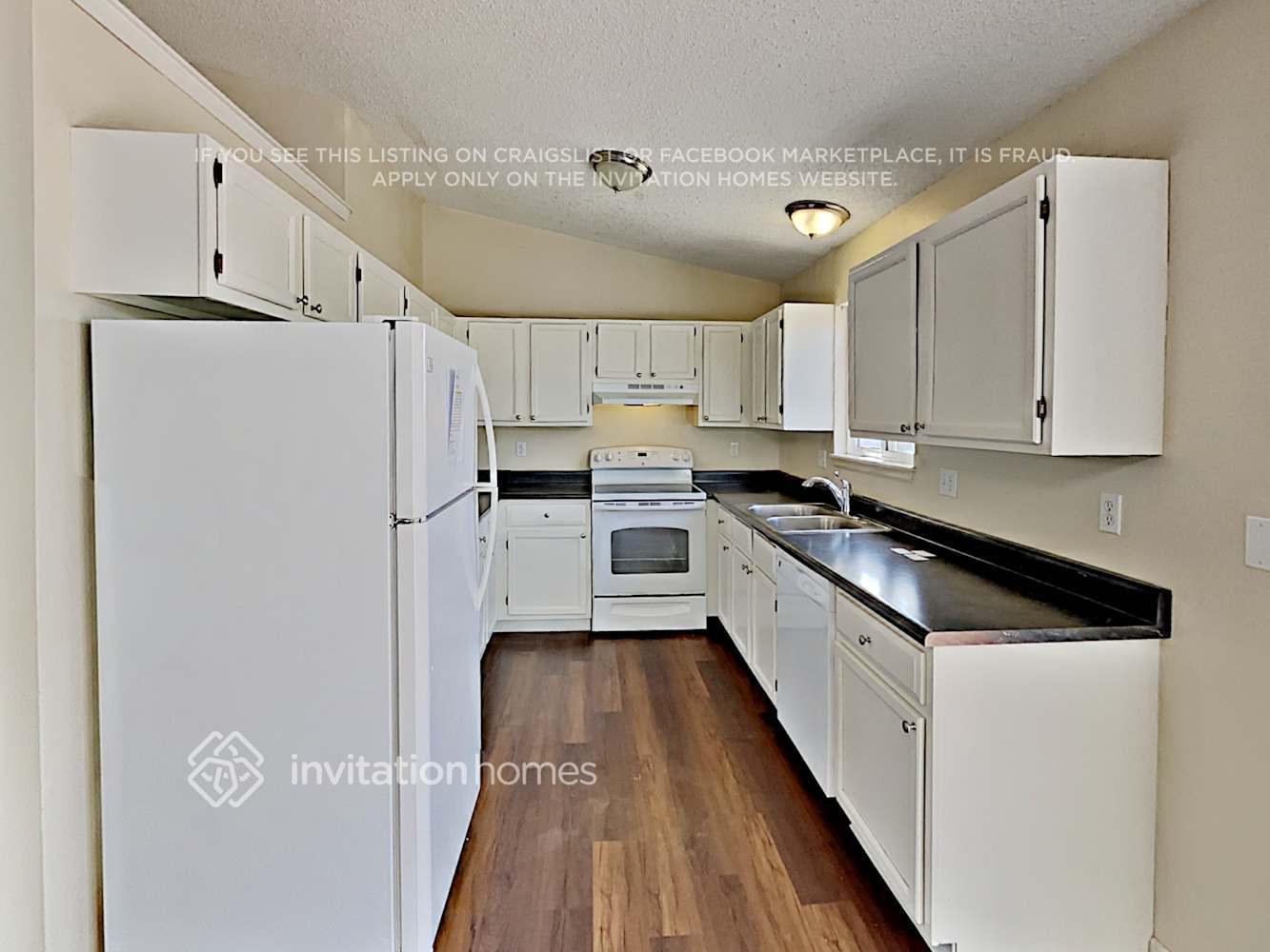 Building Photo - 2333 Fairplay St