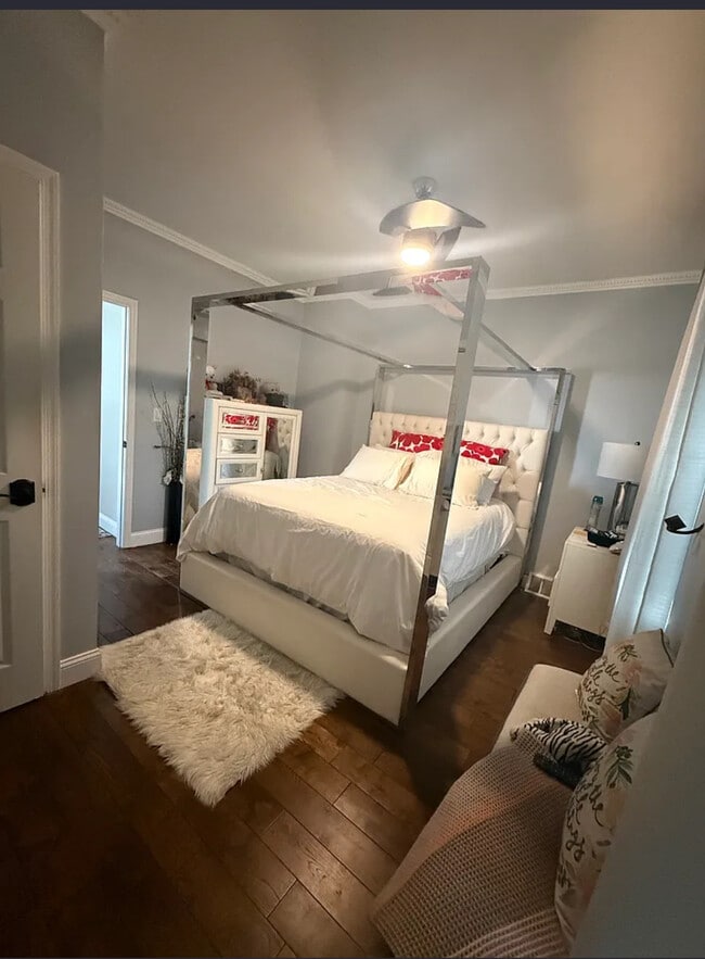 Building Photo - 2007 Kater St