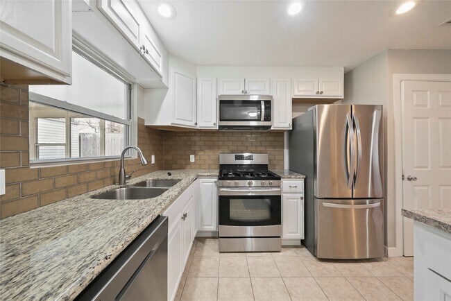 Building Photo - 5205 Verdome Ln