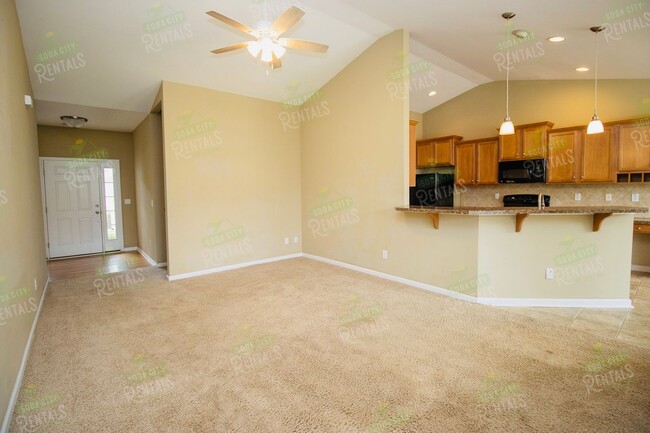 Building Photo - Stunning 4BR/3BA Home in Heritage Farms –  Ready to move-in!