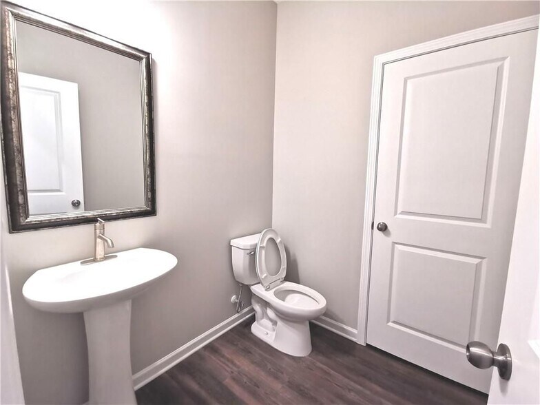 Building Photo - 4376 Waxwing St