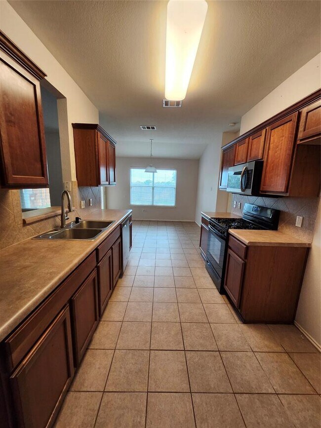 Building Photo - 3229 Corrigan Ln