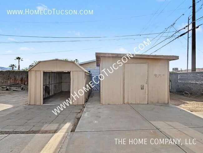 Building Photo - 2548 E Glenn St