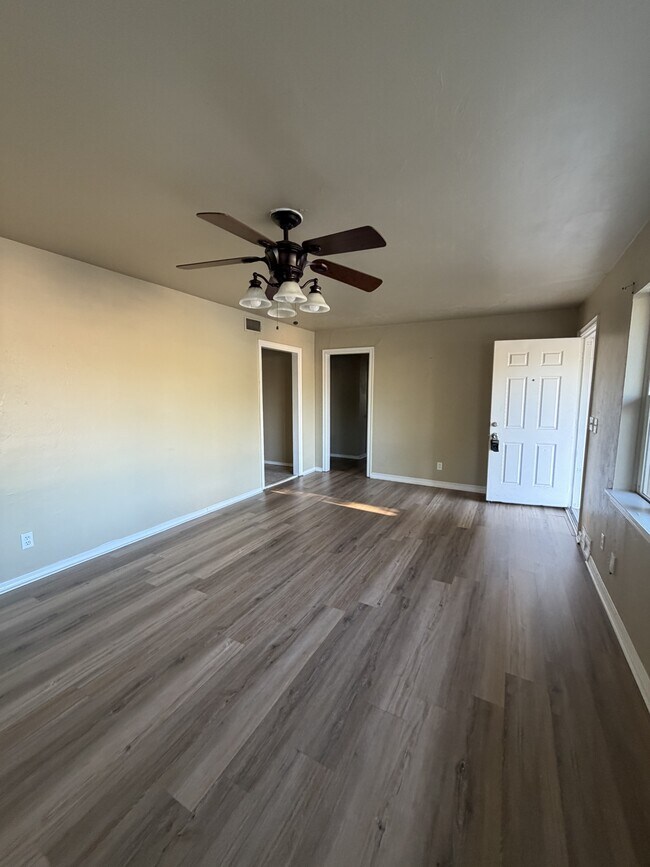 Building Photo - 3200 Lyon Blvd